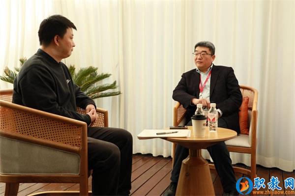 图片 1 图片 1
