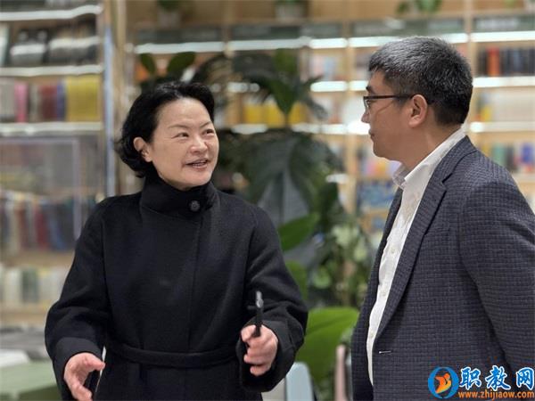 图片 1 图片 1
